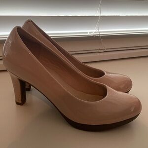 Dust pink ultimate comfort collection by Clarks heels
